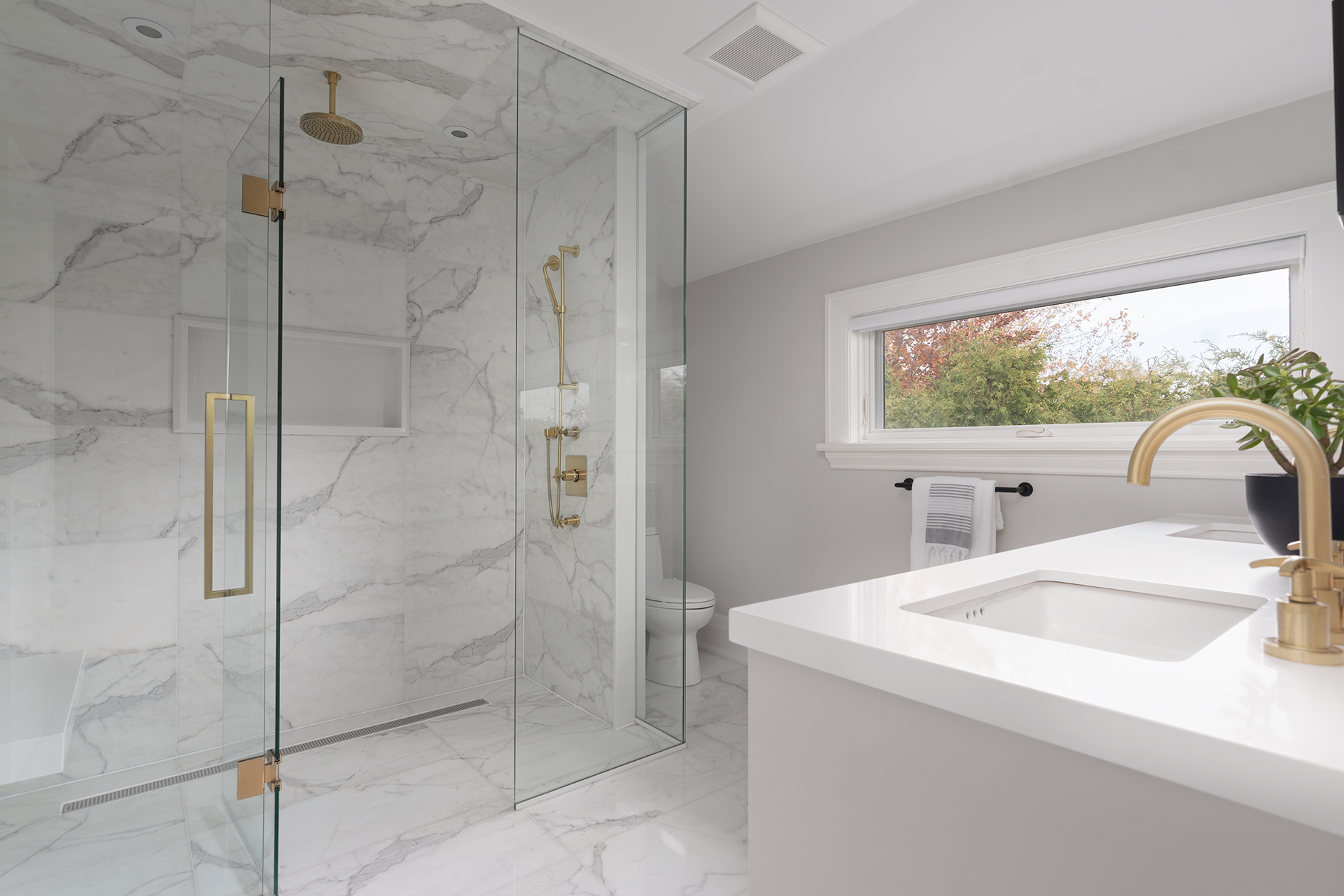 Bathroom renovation Toronto by Justin Tock Developments