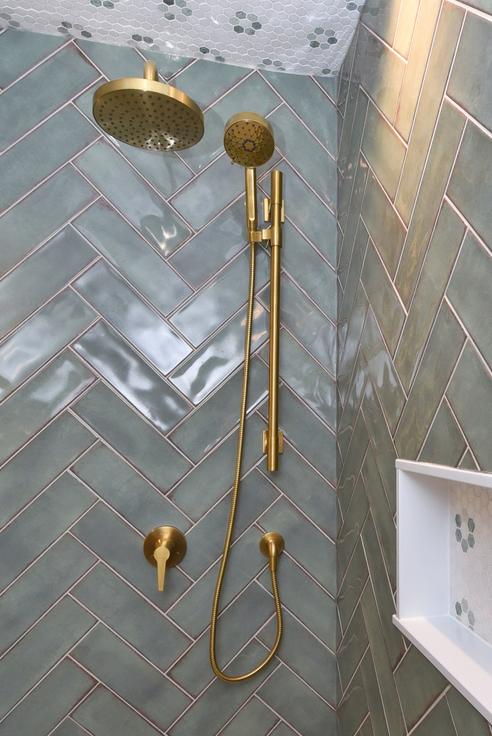 Shower controls detail